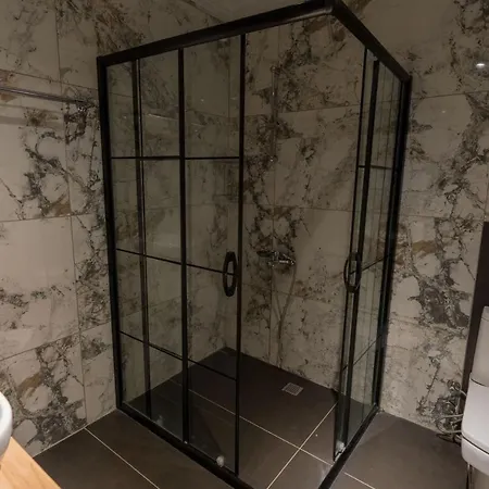 Istanbuldere Alabalikevi B&B 사판자