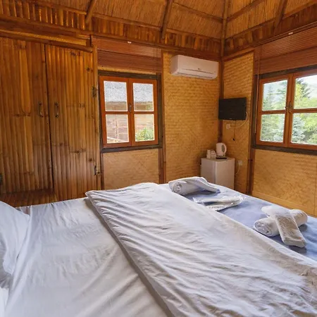 Istanbuldere Alabalikevi B&B 사판자